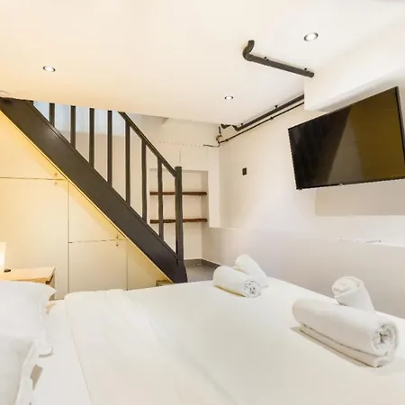 Splendid Appt Near Moulin Rouge 아파트 파리